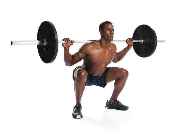 Squat ile merkez kaslarınızı da geliştirmeye devam edebilirsiniz.