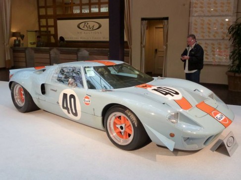 1968 Ford GT40 Gulf Mirage Lightweight Racing Car