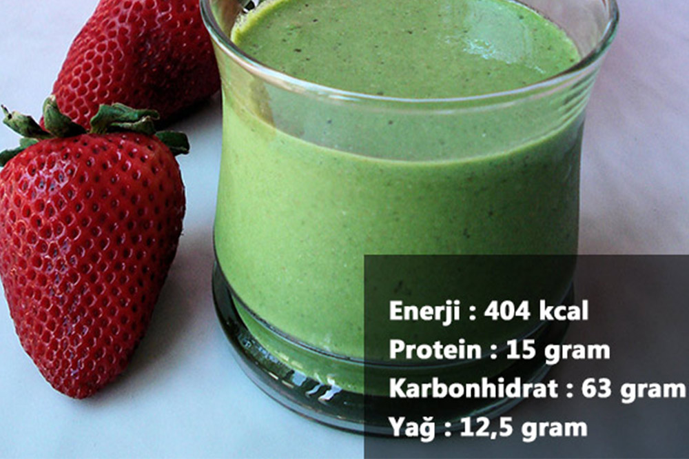 Çilekli Avokadolu Smoothie Tarifi