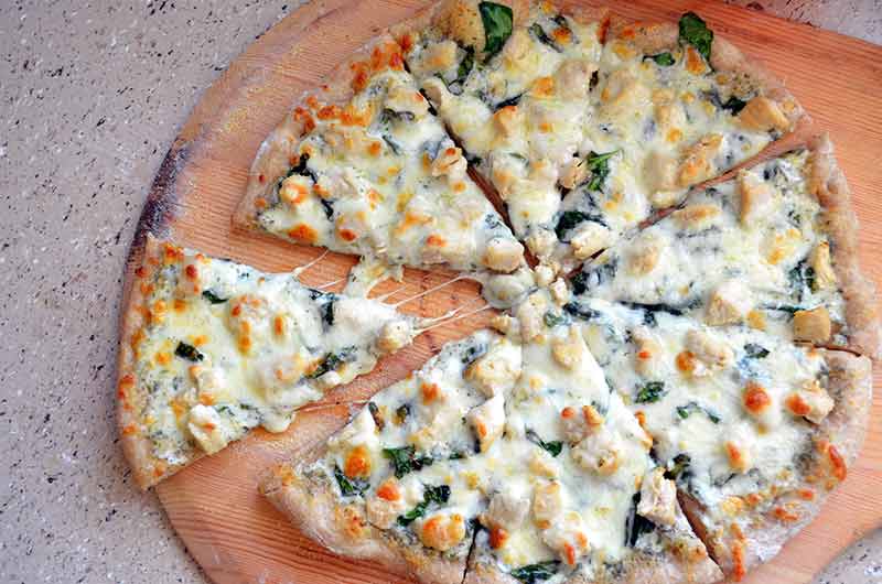 tavuklu-ispanakli-pizza